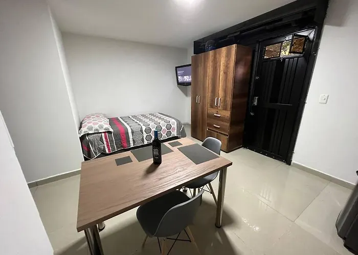 Apartaestudio Entero Cerca Estacion Metro Itagui