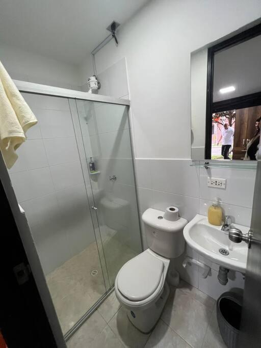Entero Cerca Estacion Metro Apartment Itagui